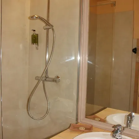 Des Glycines Hotell