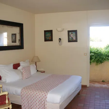 Hotell Des Glycines 3*